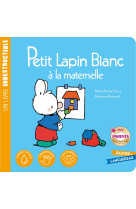 Petit lapin blanc à la maternelle